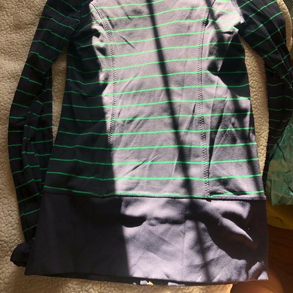 Lululemon running jacket - Picture 4 of 7